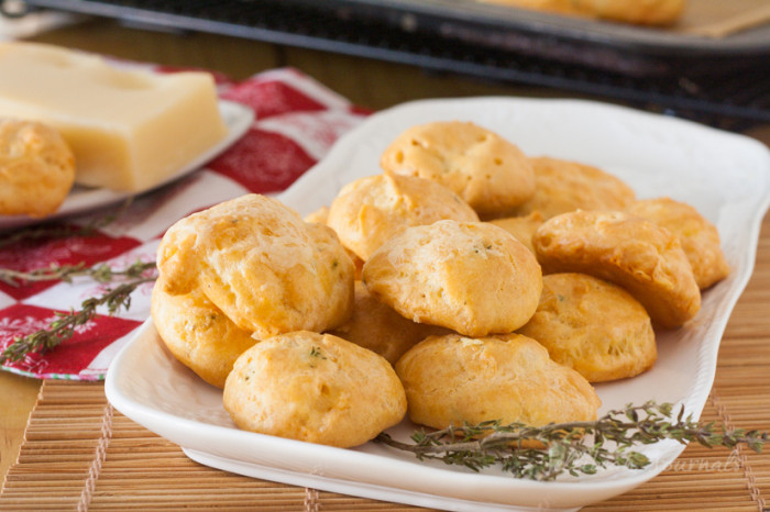 French Cheese Puffs- mouth-watering aged cheese and thyme baked in choux pastry. #cheese #cheesepuffs #choux | JellibeanJournals.com