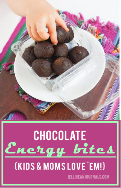 Perfect for lunchboxes & chocolate cravings, chocolate energy bites make moms happy. | Jellibeanjournals.com! | Jellibeanjournals.com
