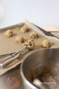 Double chip chocolate chip cookies | Jellibeanjournals.com